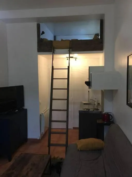 Aux Pieds De Montmartre Παρίσι